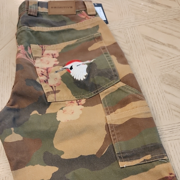 NEW Primitive Osaka Camo  Carpenter Pants - Embroidered Detailing Size 30x29 - Picture 7 of 8
